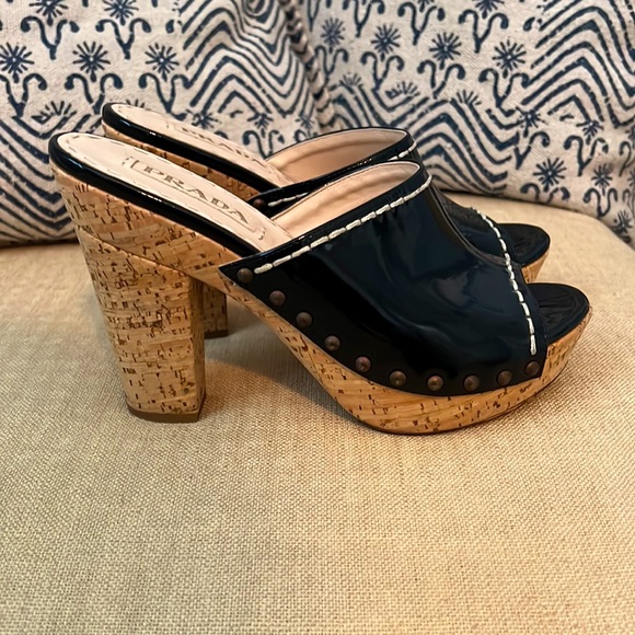 PRADA Black Patent Leather Mule Sandal With Cork Heel - Picture 2 of 8